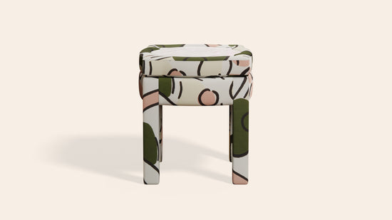 Piero Footstool, Pesto