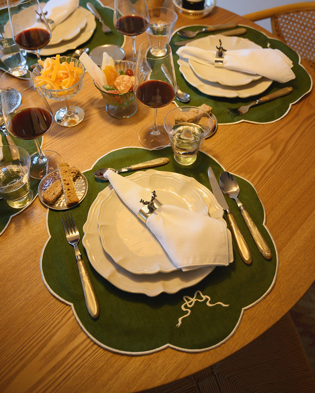 Bow Placemat, Green with White