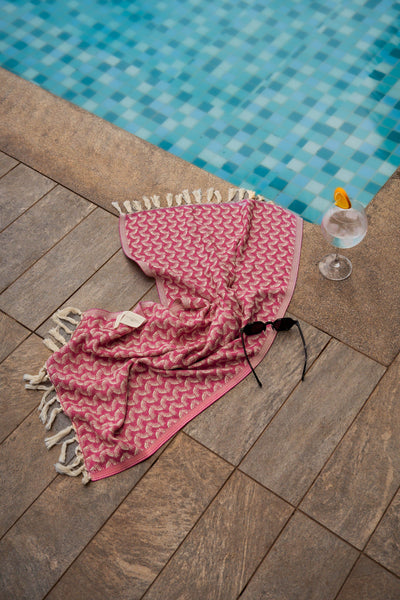 Silent Ripple Pure Cotton Hand Towel In Dark Pink