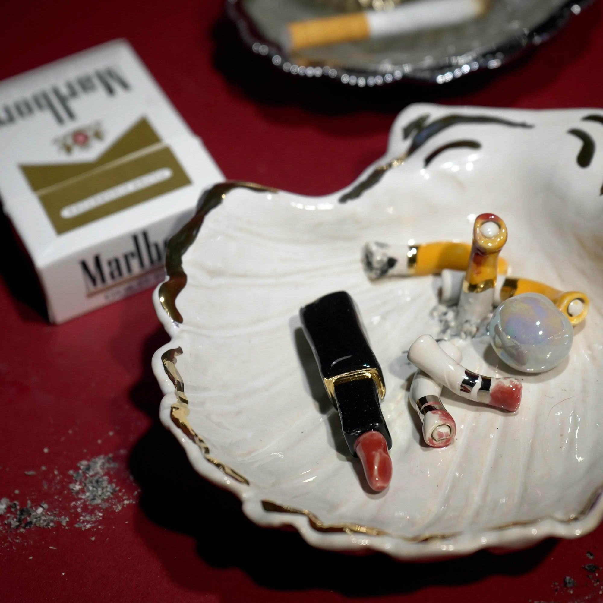 Menthol & Lipstick Ashtray