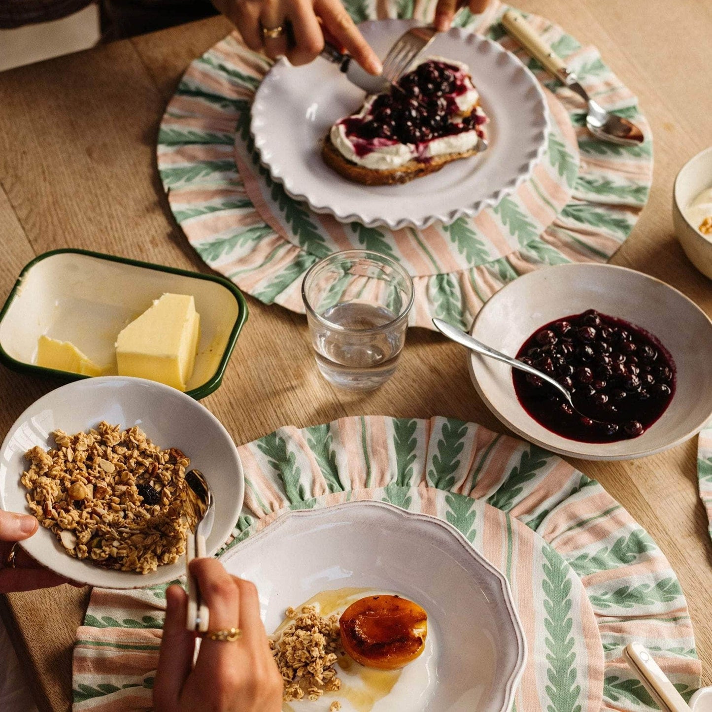 English Oak Reversible Placemat | Blush + Blue