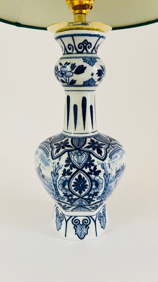 Antique Delft ‘Knobbelvaas’ Lamp