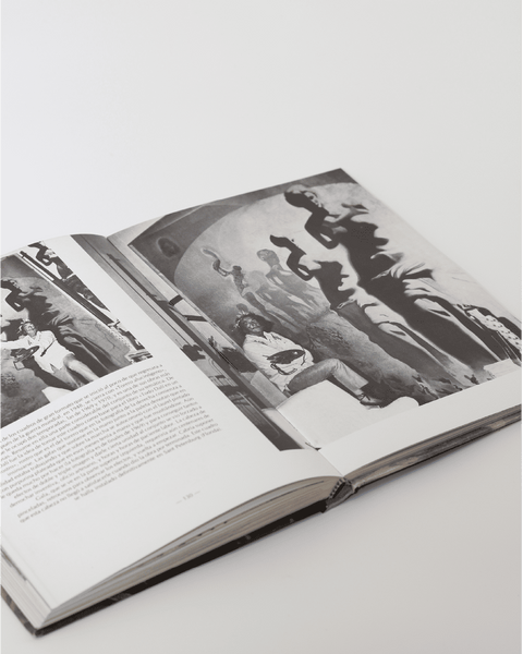 Aquel Dalí Book