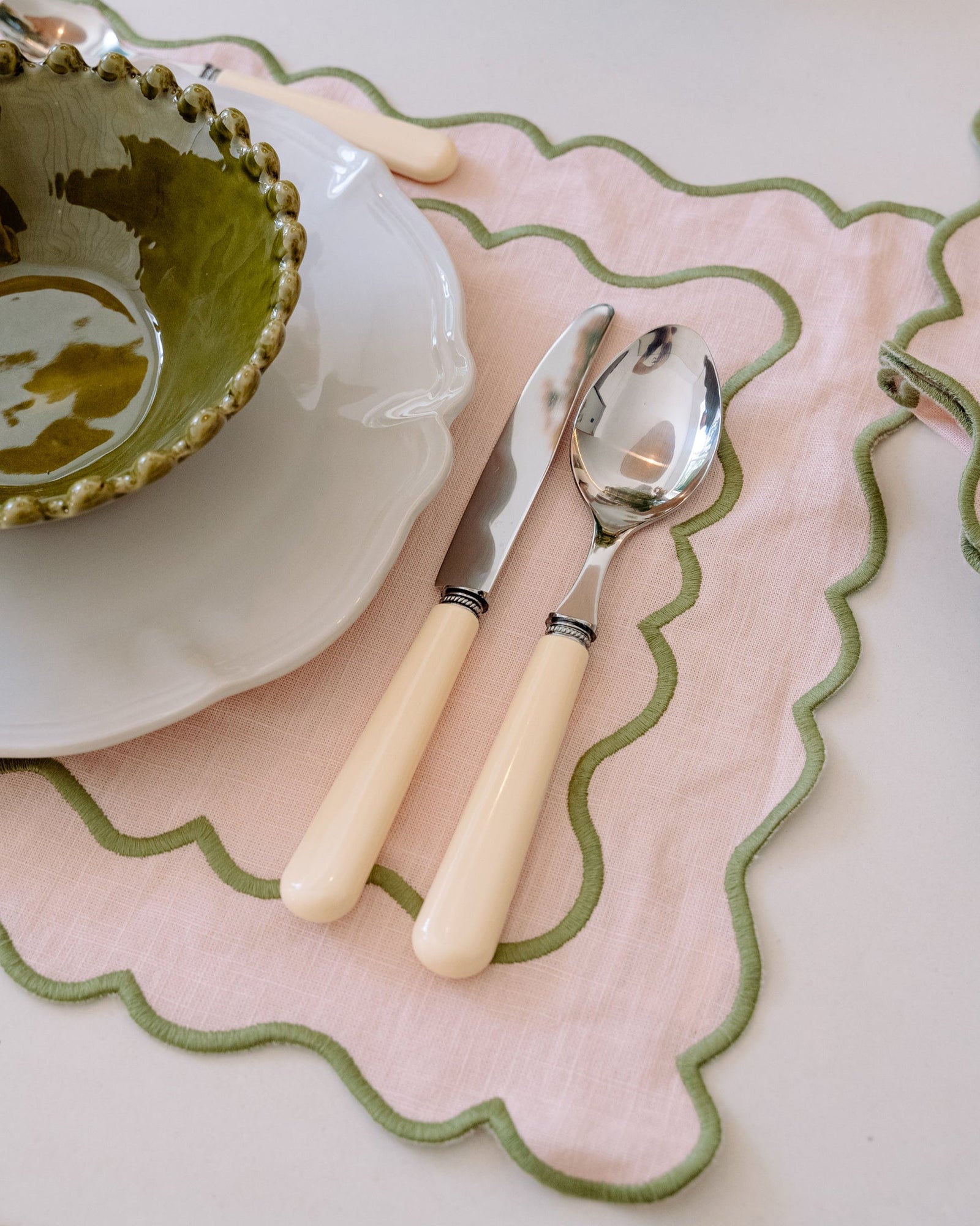 Pearl Cutlery Set (24 pieces)