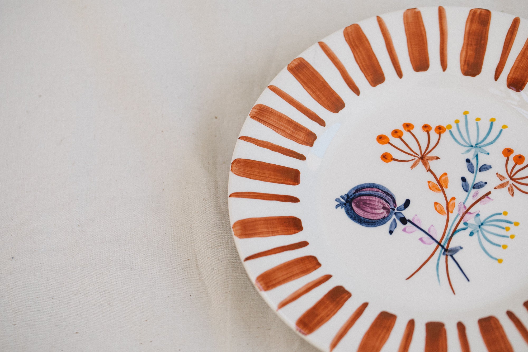 Brown Dessert Plate – The Portuguese Chitas