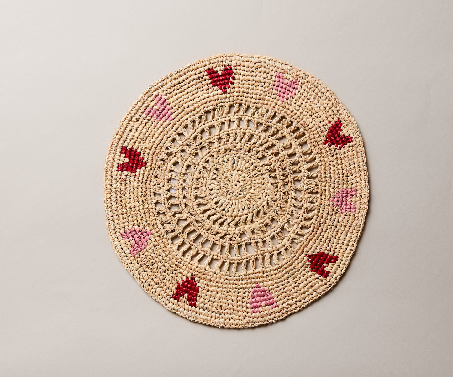 Handwoven Heart Raffia Placemat – Artisan Table Décor with Red & Pink Hearts