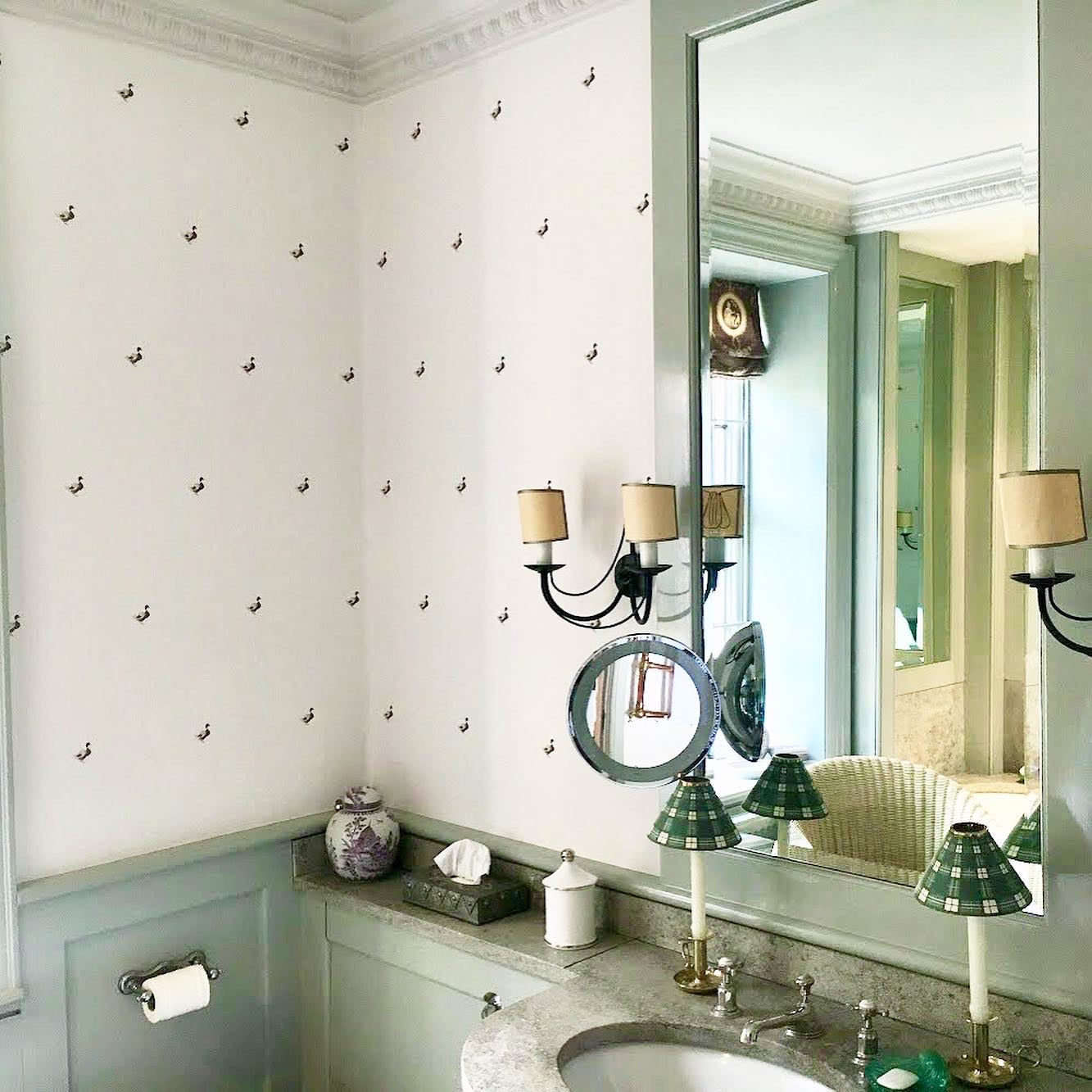 Ducks In A Row Wallpaper – CLASSIC