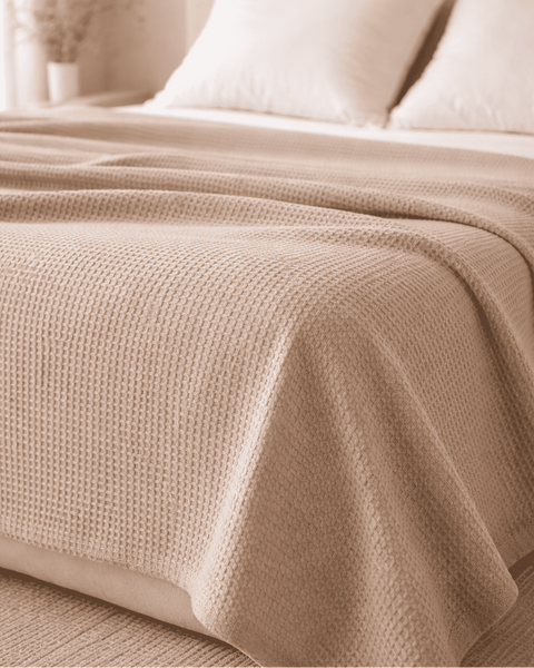 Amélia Bedspread in Beige – 100% Cotton Waffle