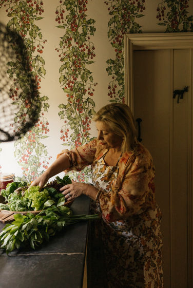 Tomato Vine Stripe Wallpaper