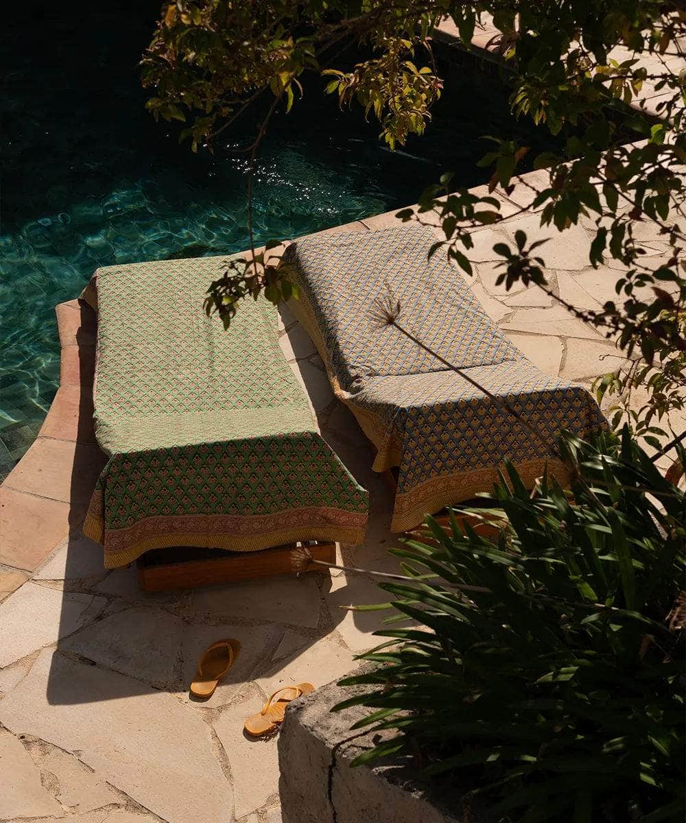 Blue Emma Single Throw in Tote Bag