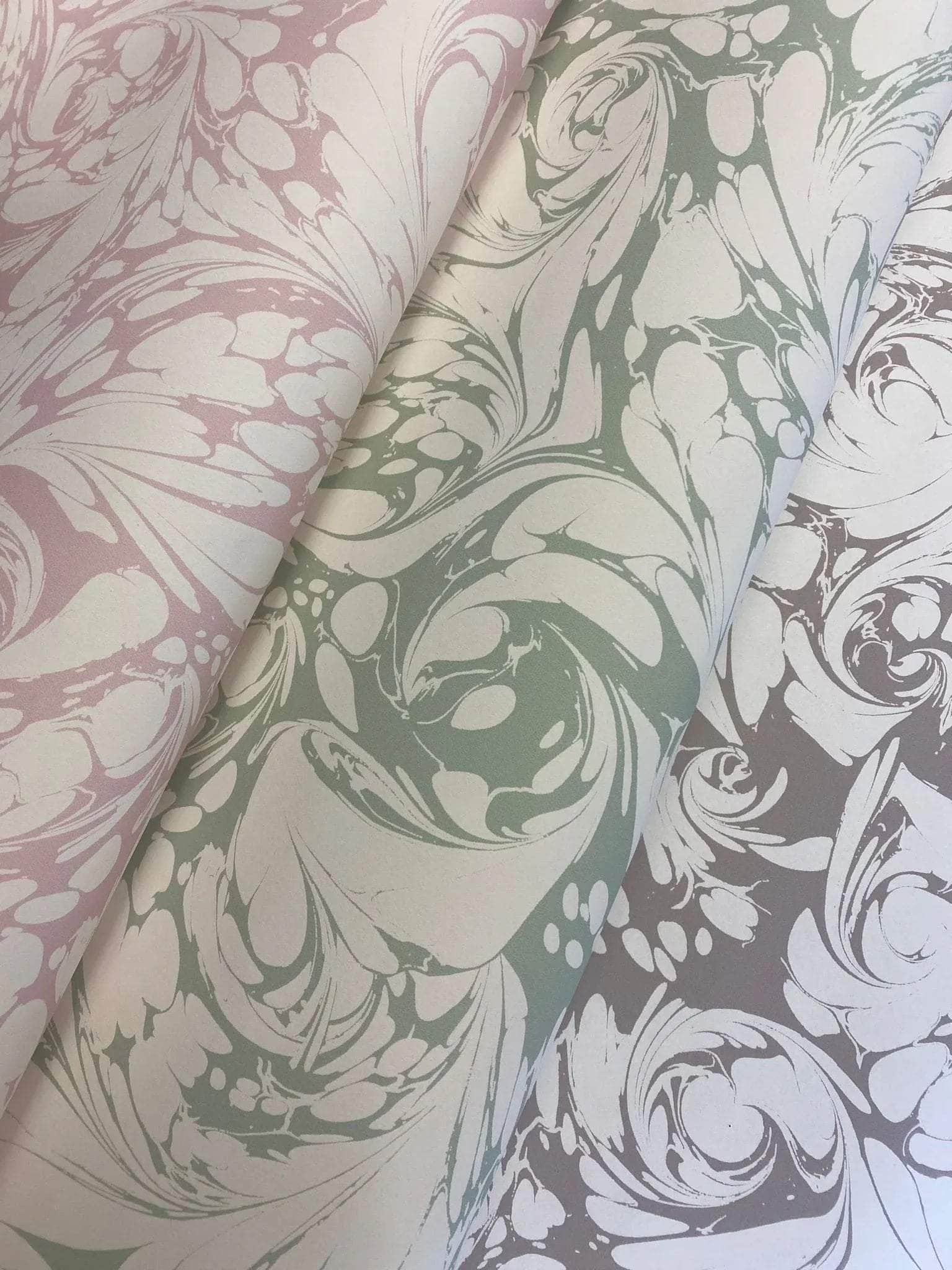 Marbled Wallpaper - 'Flourish' Col: Silver Ghost - Eco Non-Woven