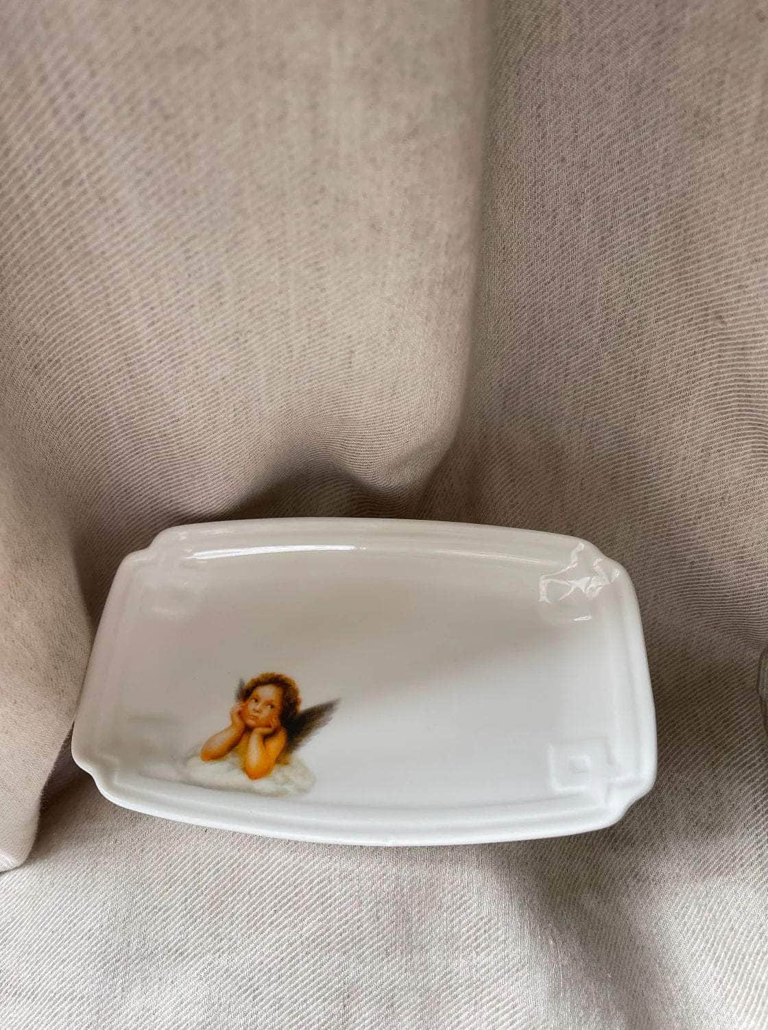 Cherub angel soap dish