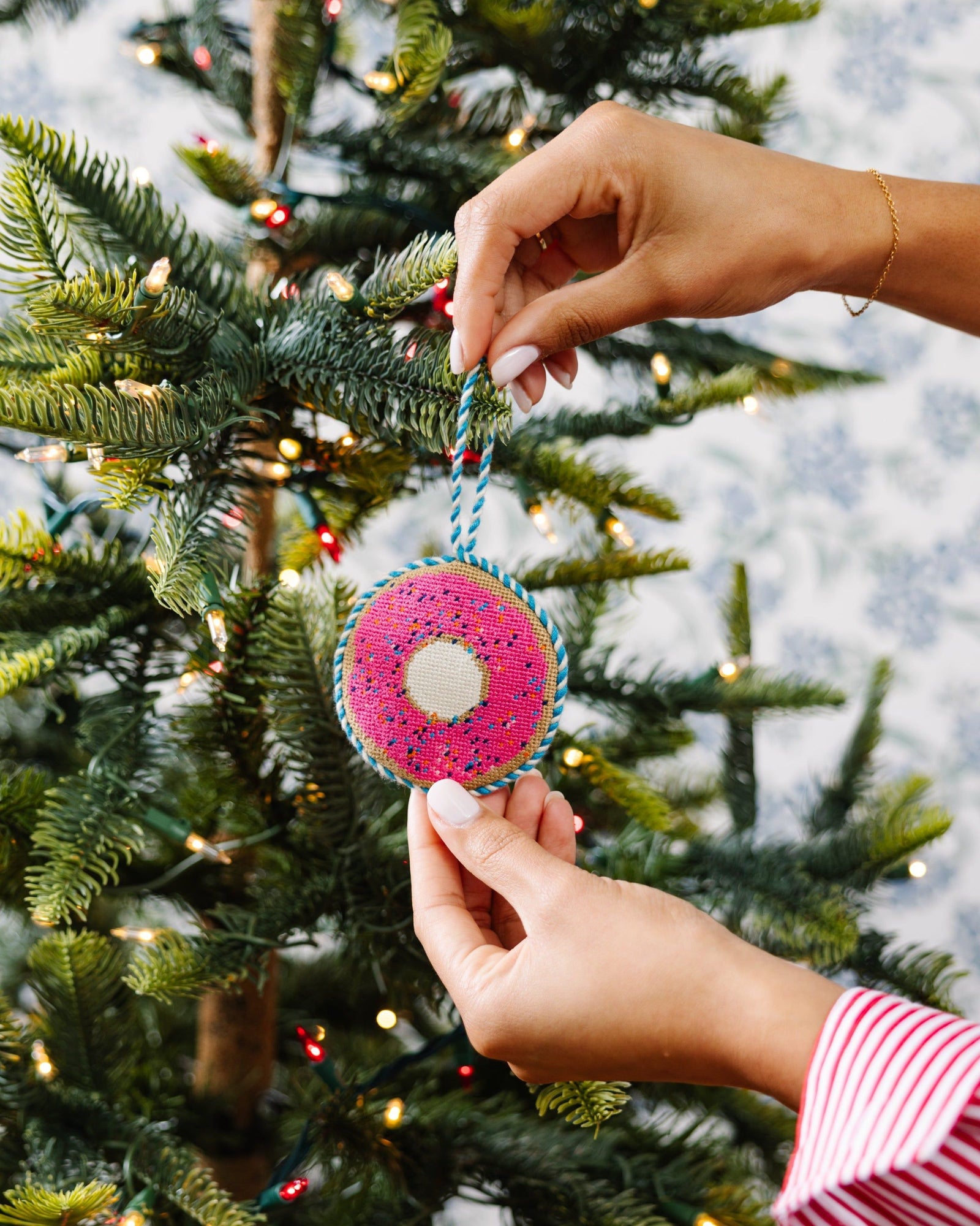 Needlepoint Icon Ornament - Donut