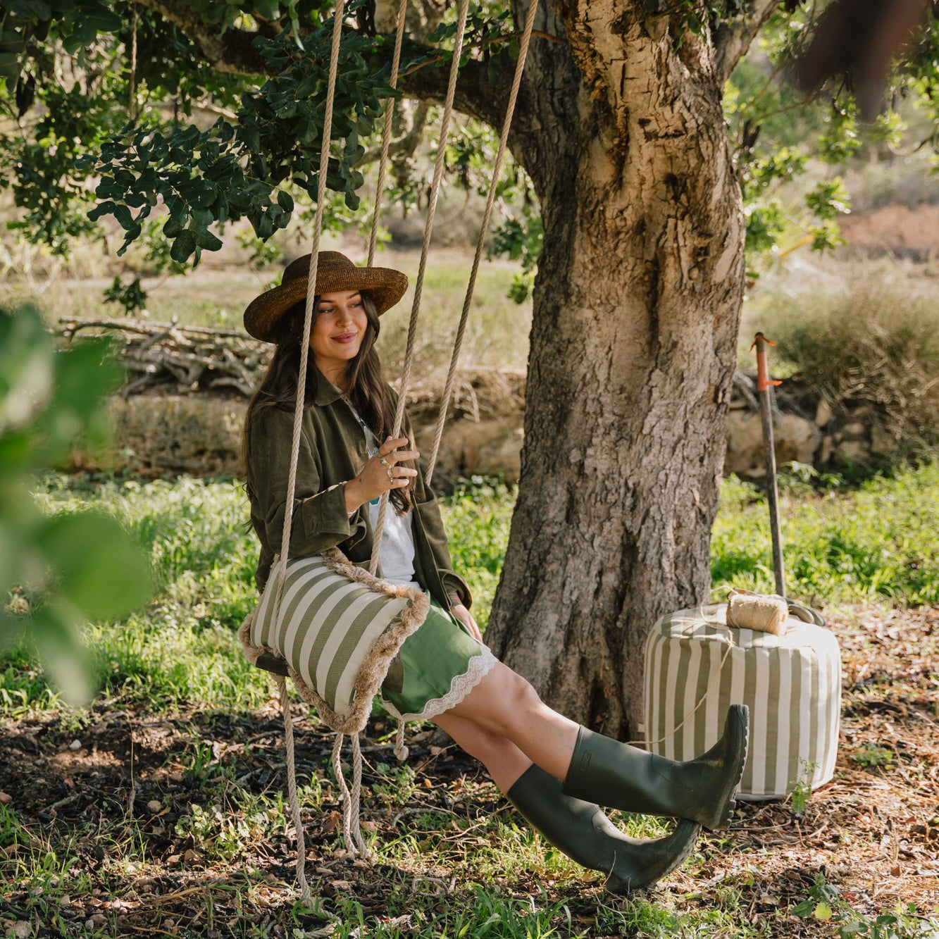 Outdoor Pouf Jackie Olive & Ecru