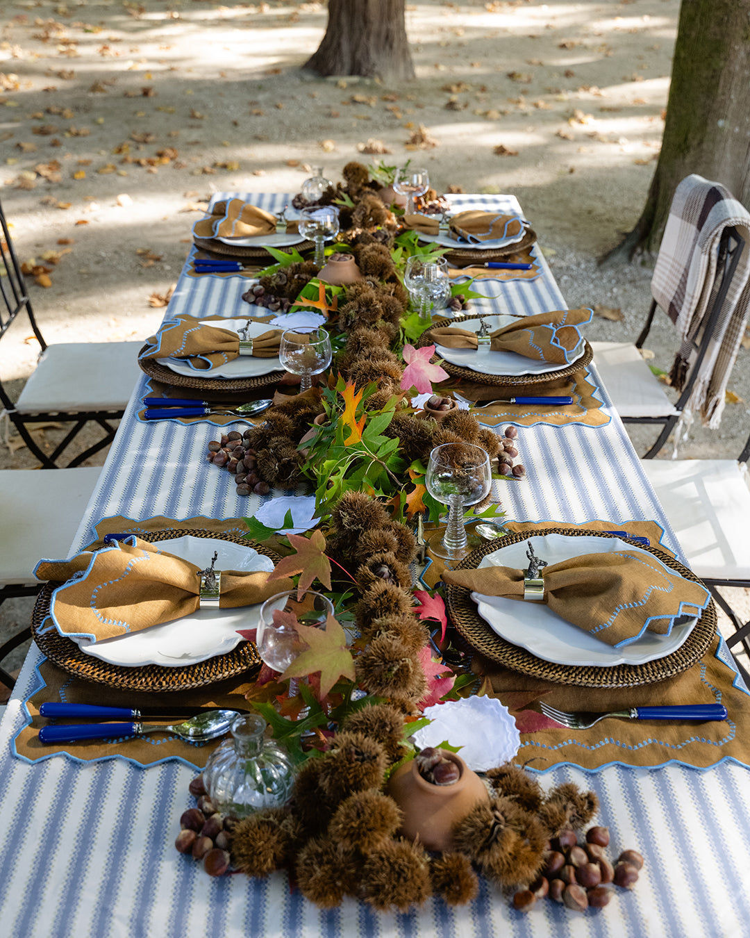 Atlantic Dark Blue Printed Tablecloth in 100% Cotton