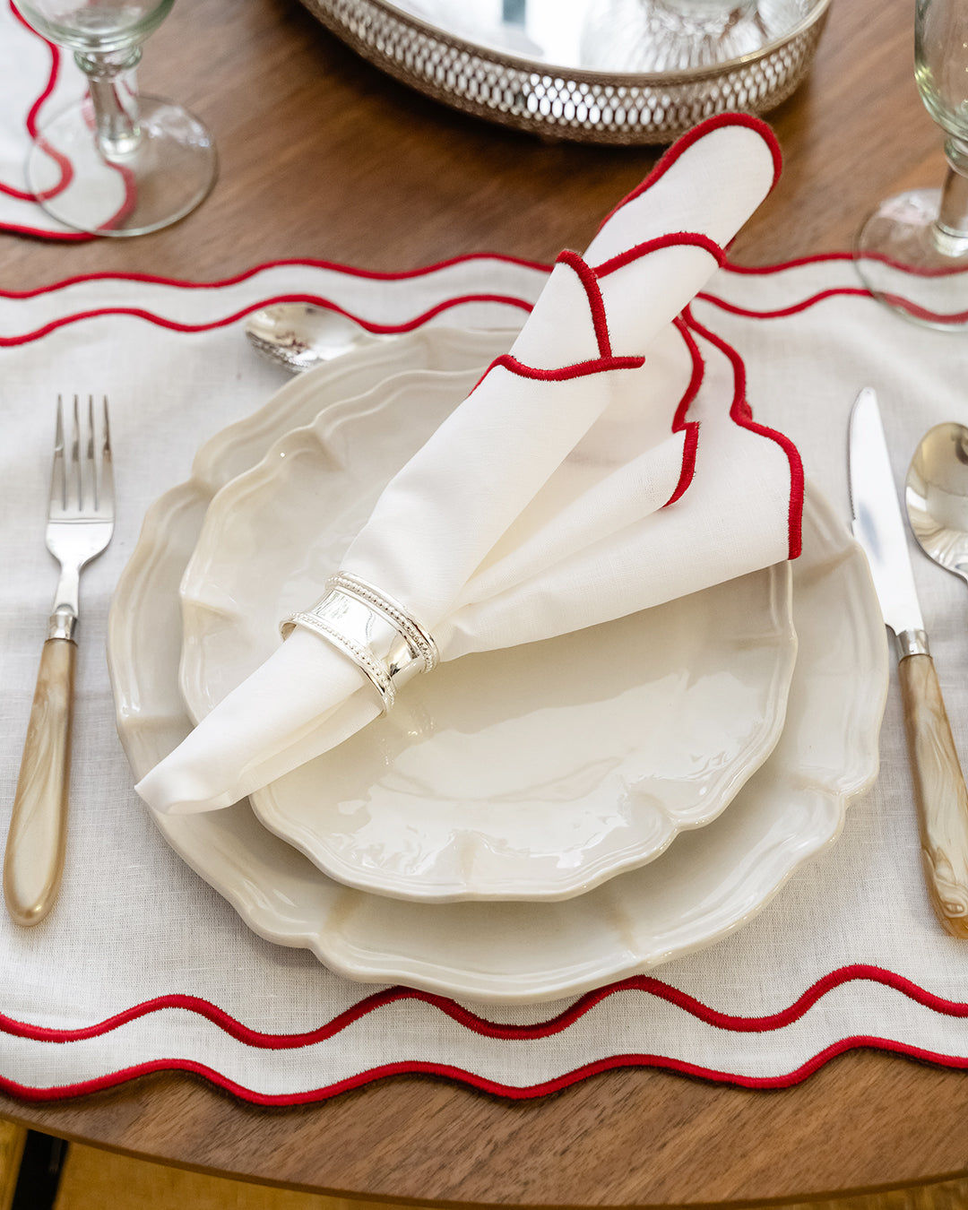 Beja Napkin, White with Bordeaux