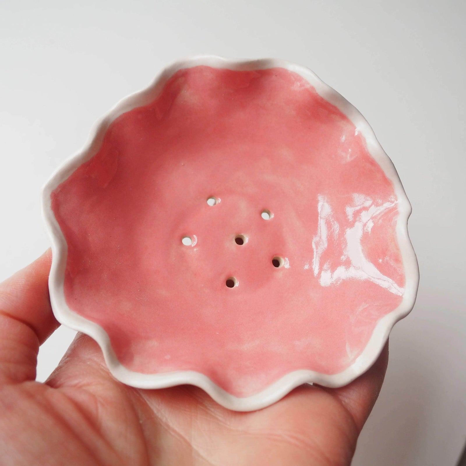 Handmade Pink Curvy Edge Ceramic Soap Dish