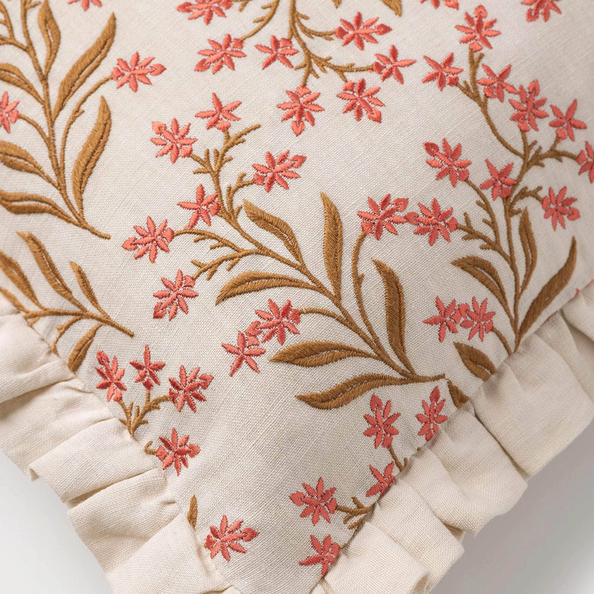 Cushion Audrey Coral & Ecru
