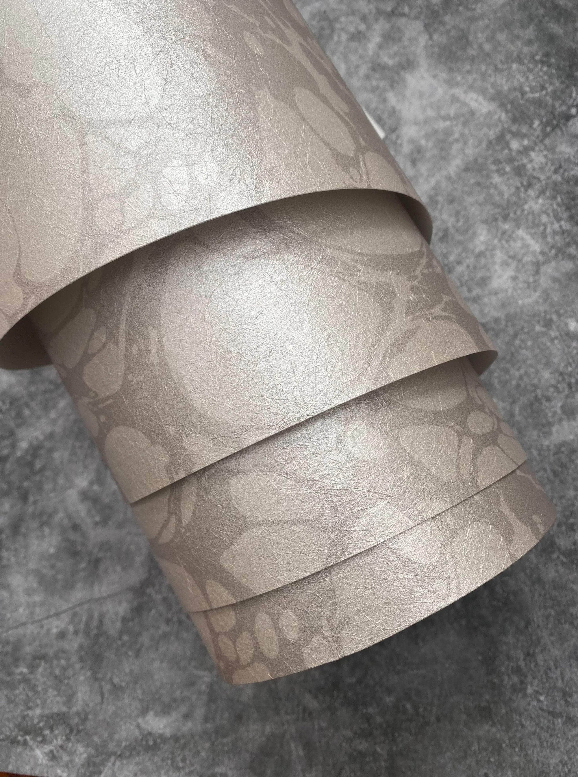 Marbled Wallpaper - 'Moucheté' Col: Silver Ghost - Mica Coated Non-Woven