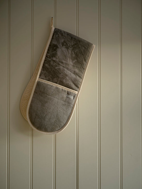 Clove Oven Gloves