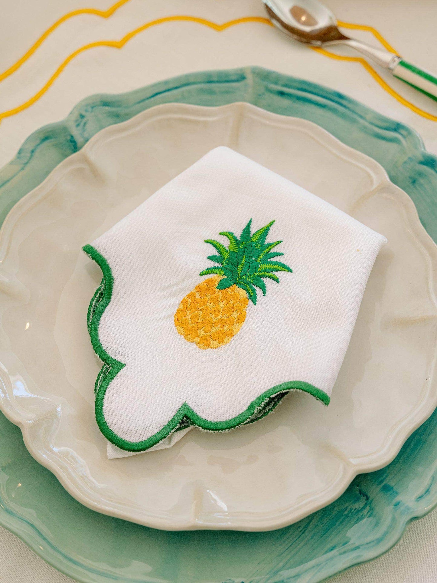 Wavy Napkin with Pineapple