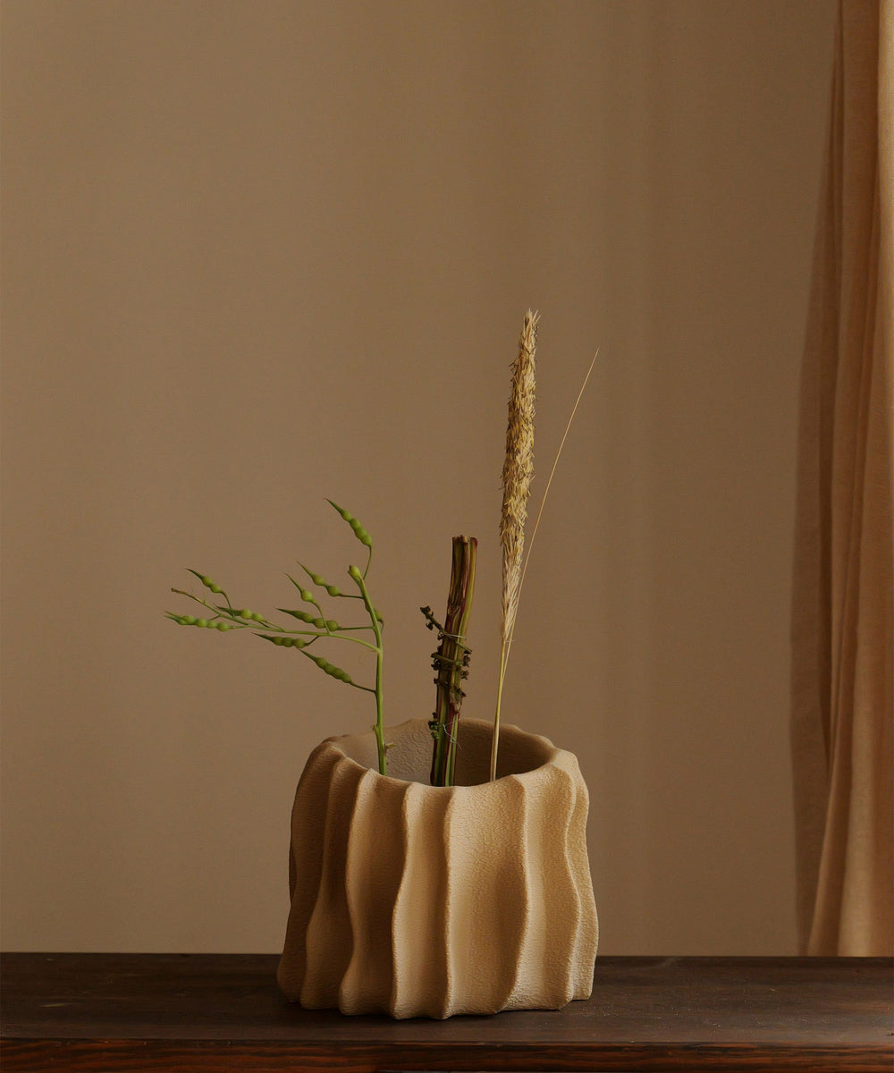Kora | Plant Pot 01 | Oat