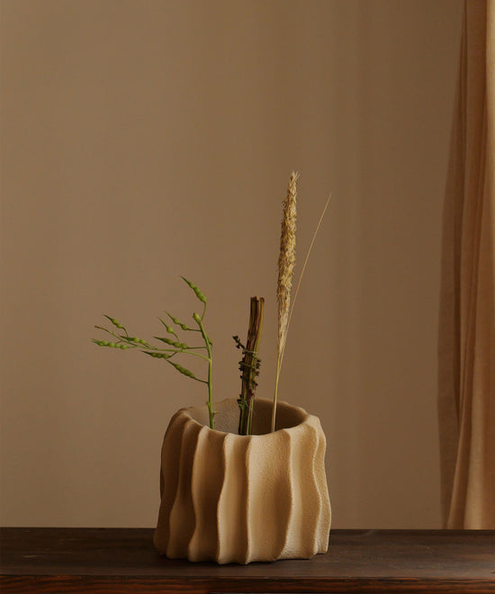 Kora | Plant Pot 01 | Oat