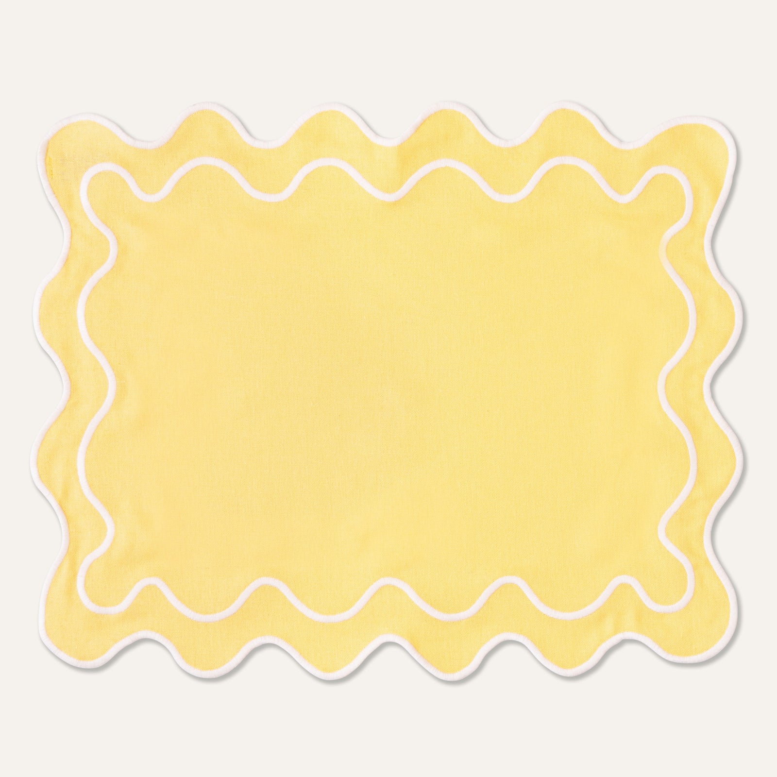 Set of Wavy Placemats in Yellow/White Linen Mix