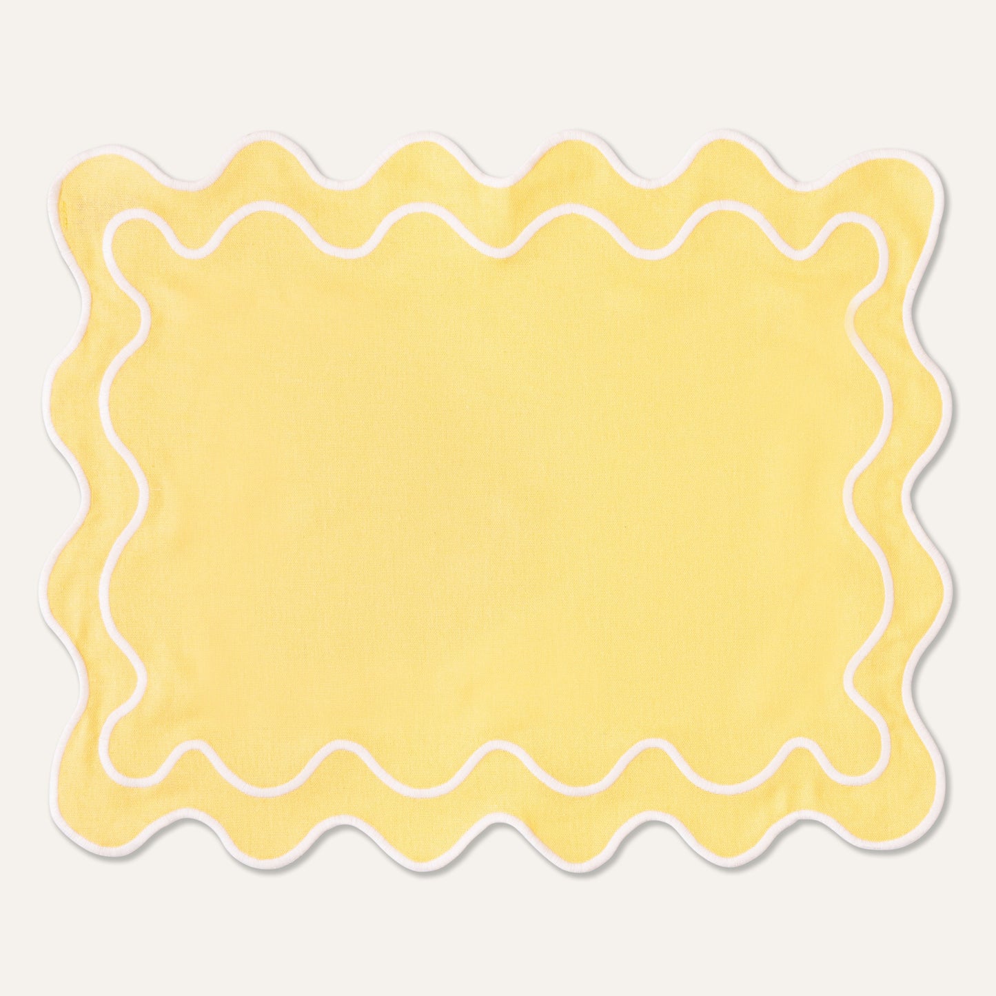 Set of Wavy Placemats in Yellow/White Linen Mix