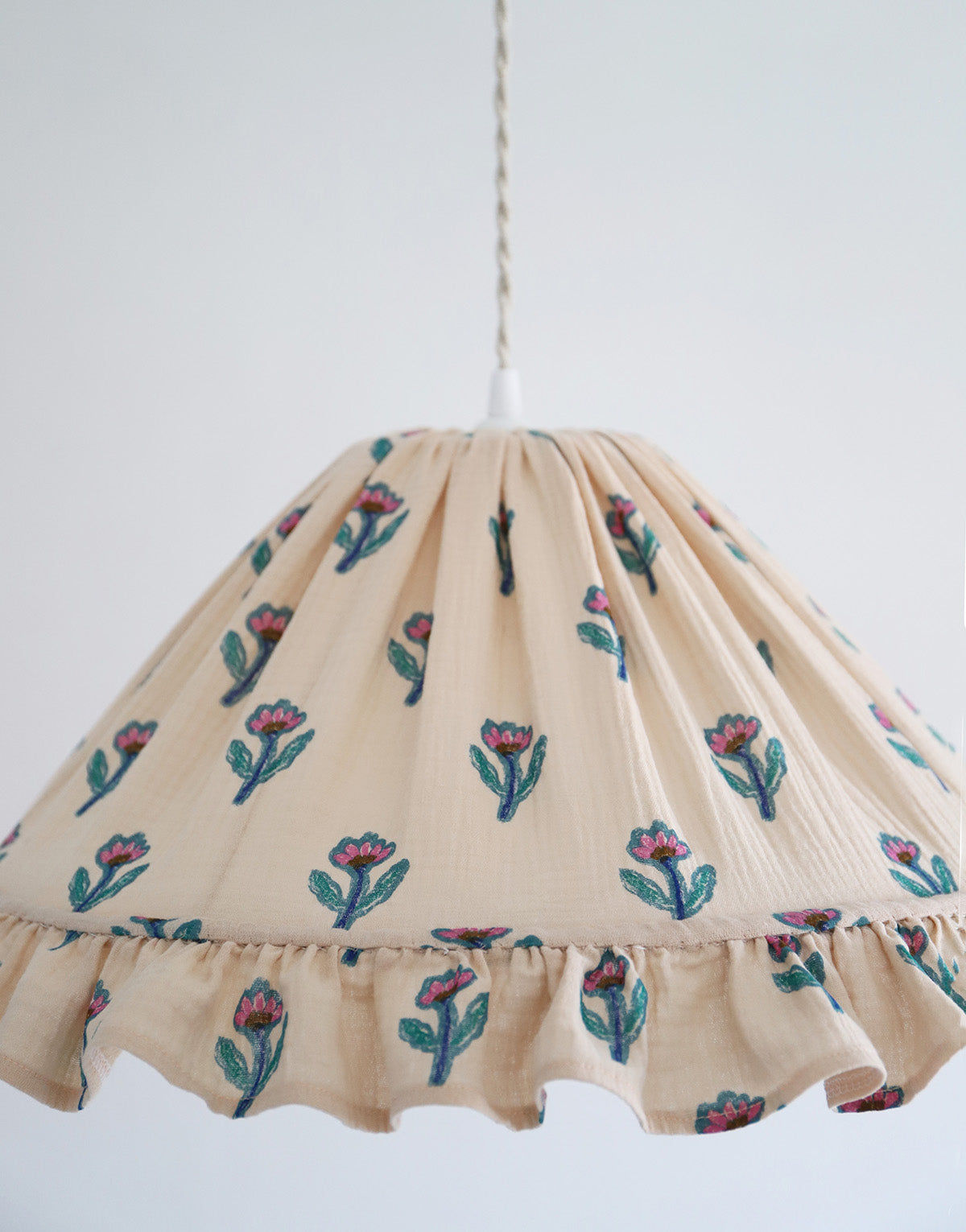 Conical Pendant Light With Ruffle Emilia “Flora”
