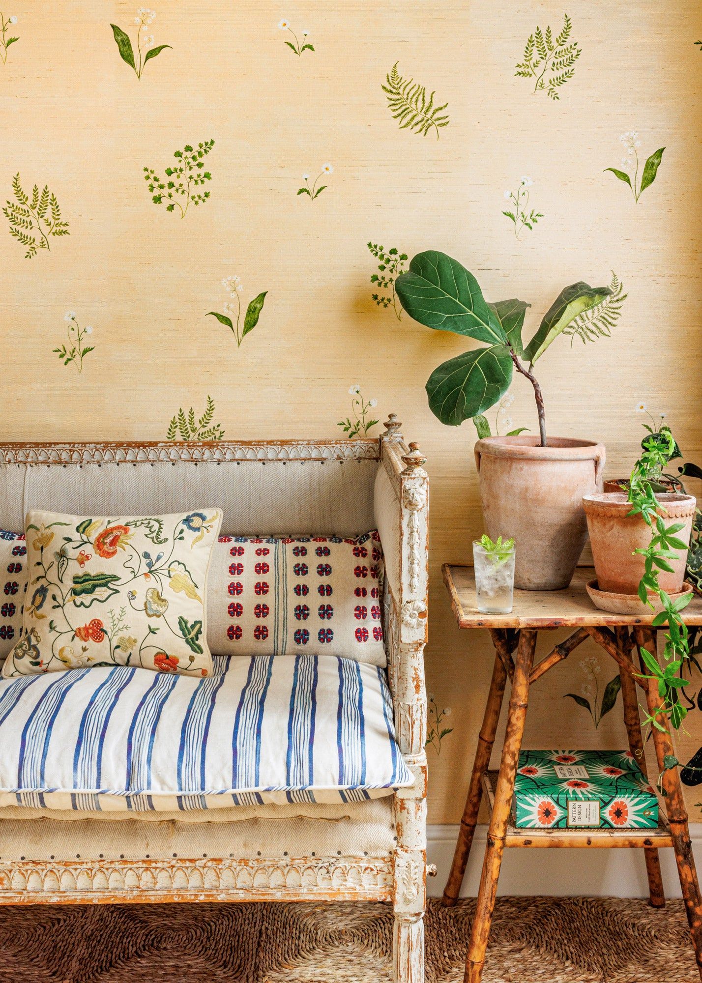 Herbarium Forest Grasscloth Wallpaper - Blush