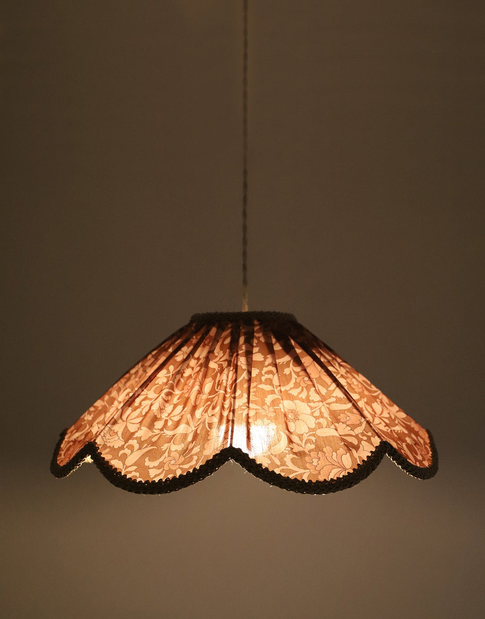 Françoise Floral-Shaped Pendant Light 'Auburn Flowers' Print