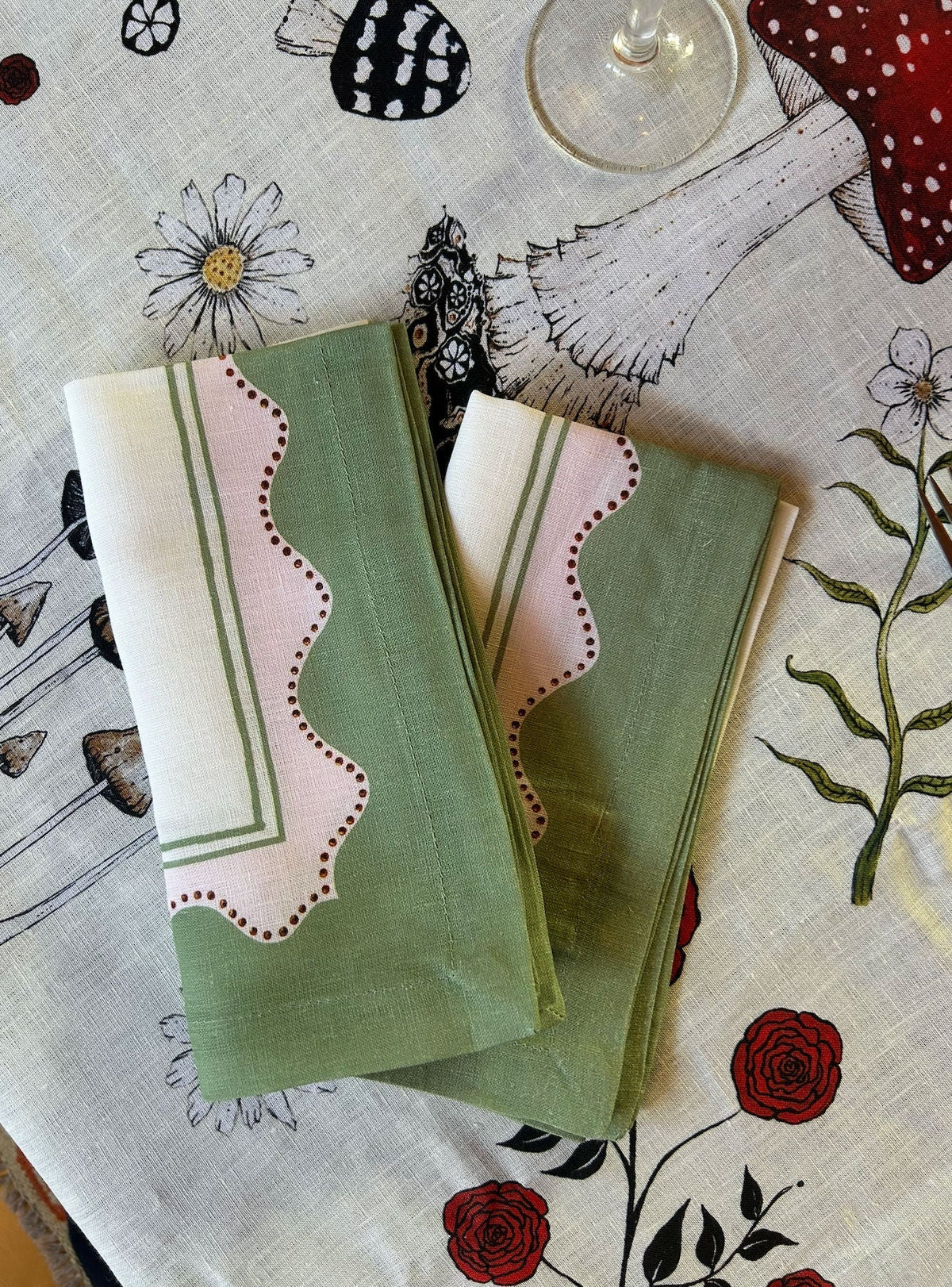 *Green and Pink Scalloped Linen Napkin