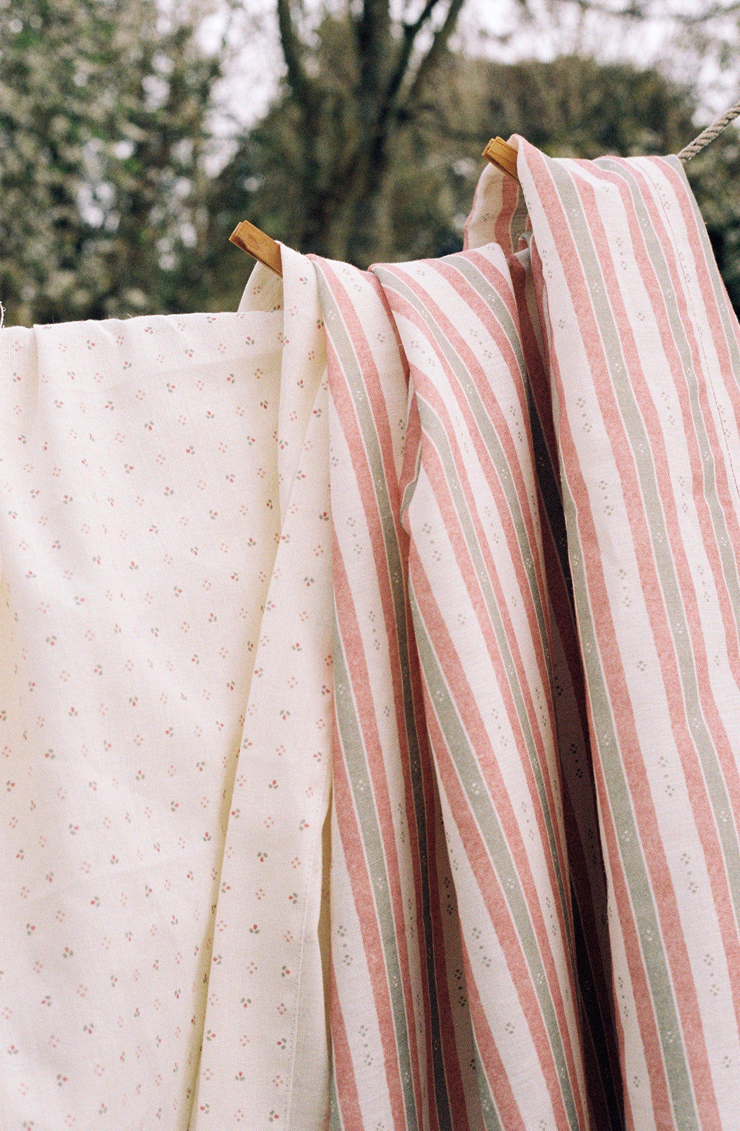 Minni Fabric - Alpine Green and Soft Red on White