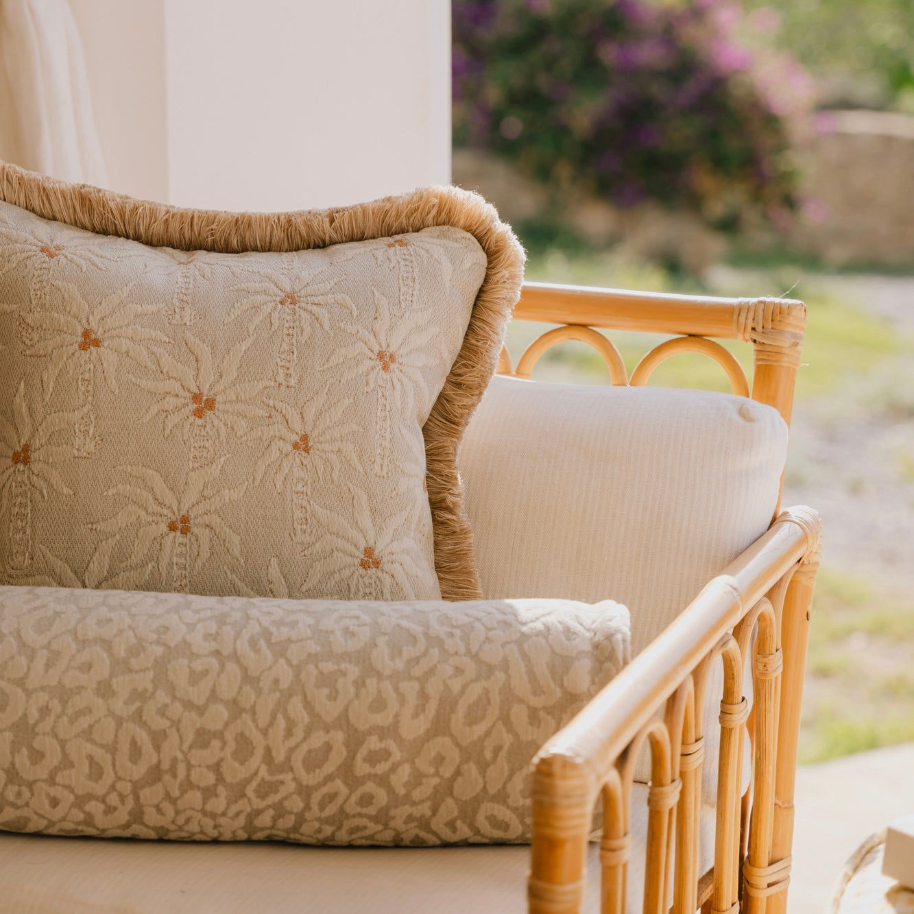 Bolster Maya Sand & Ecru