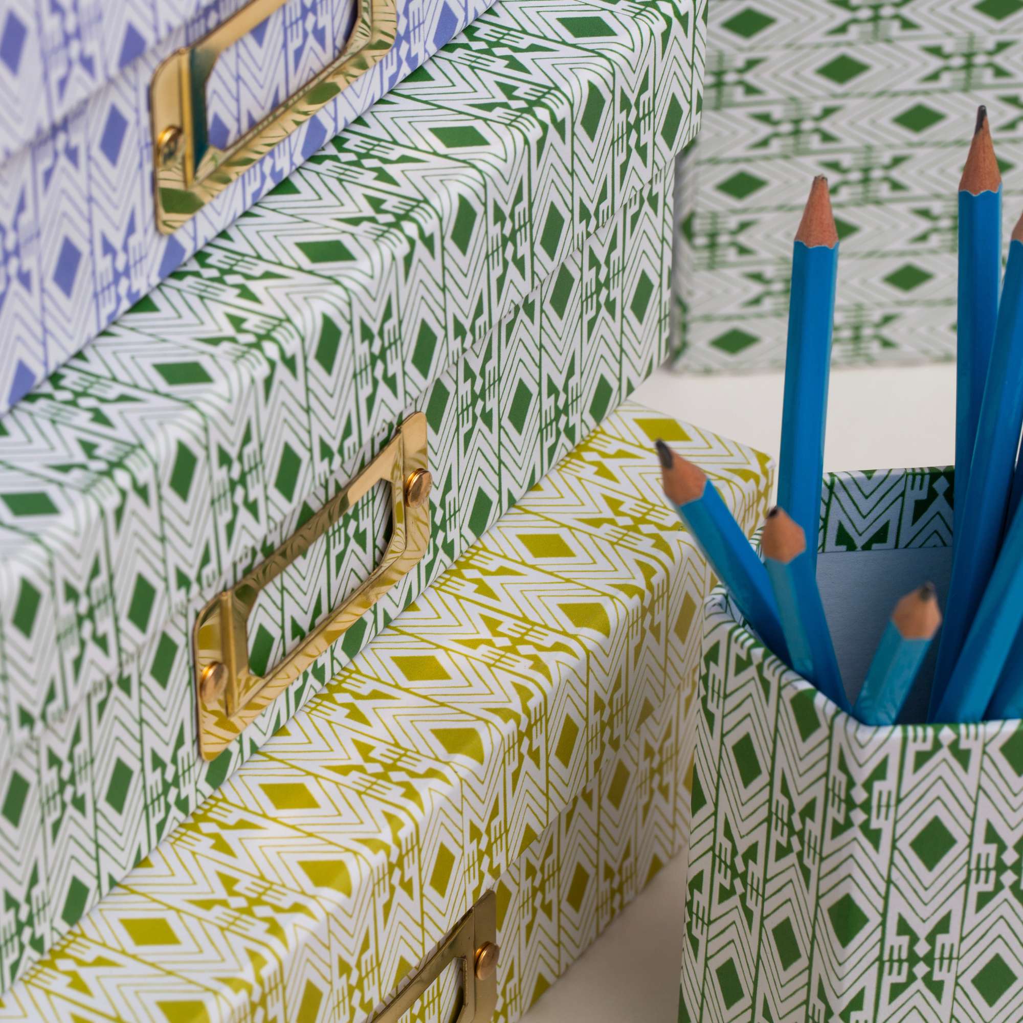 Tijan Nori Green Hexagonal Brush Pot