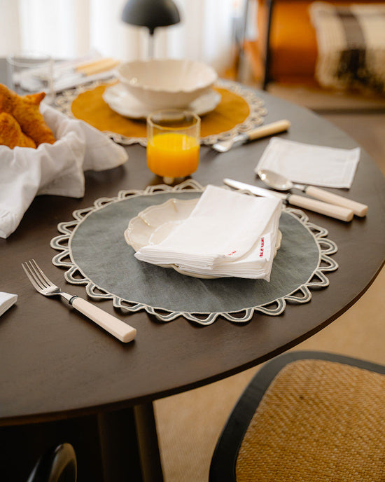 Halo Placemat, Grey with Ecru