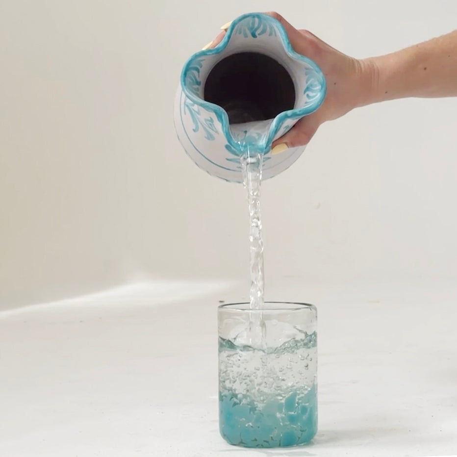 The Traditional Scallop Vase