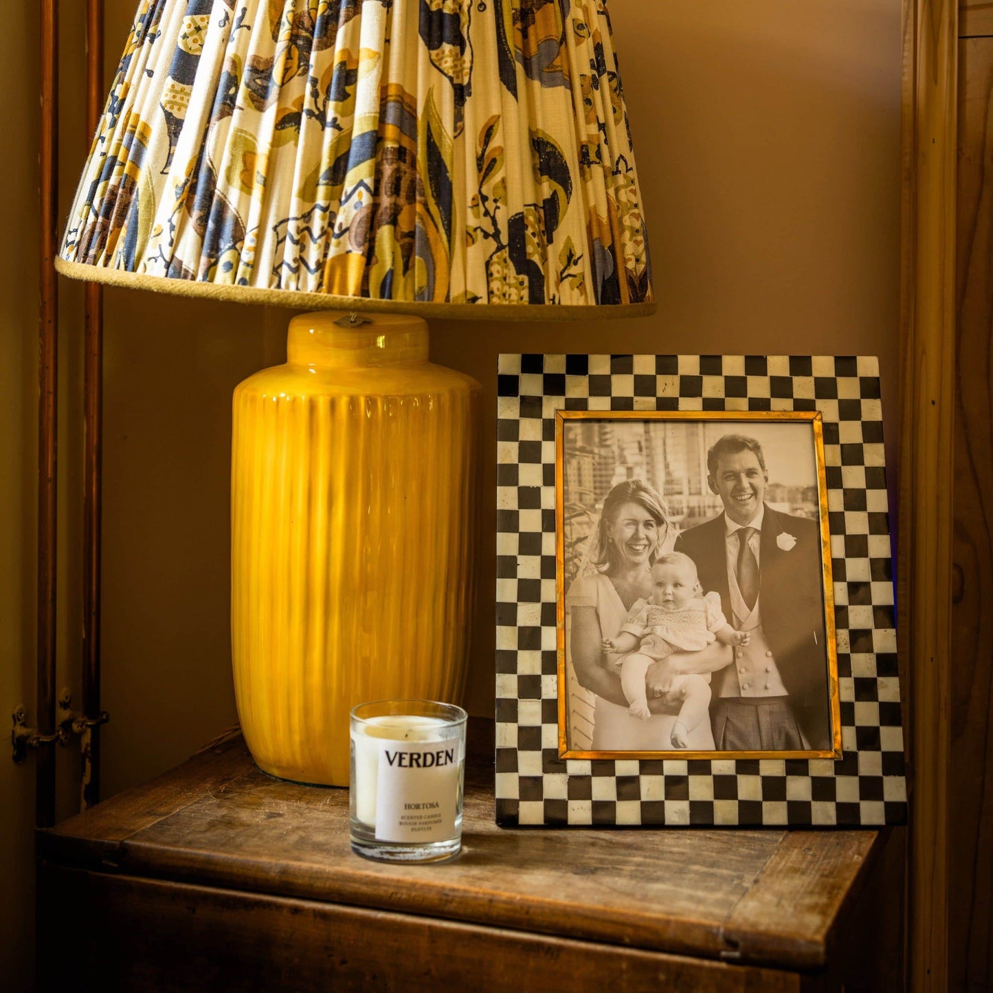 Large Photo-frame | Black & White | Chequered