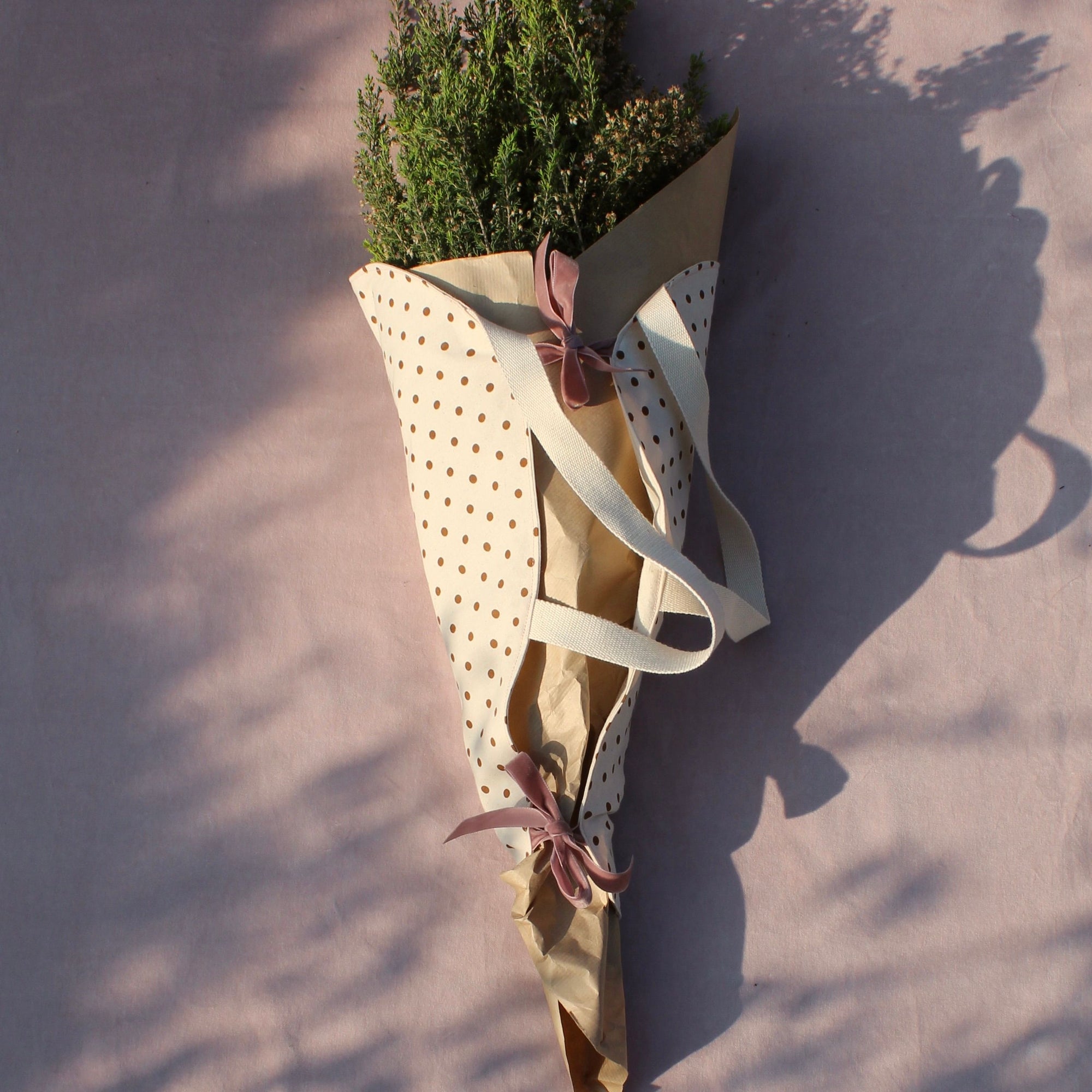 Fleurs de La Mer Bouquet Bag