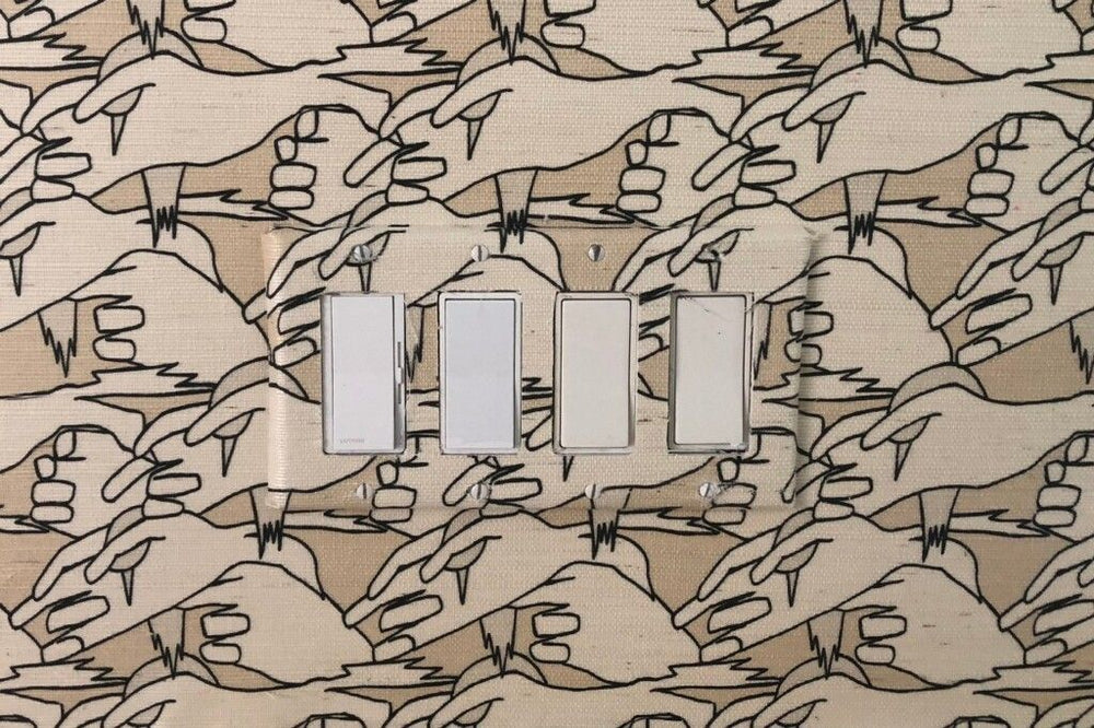 Bird in Hand Wallpaper