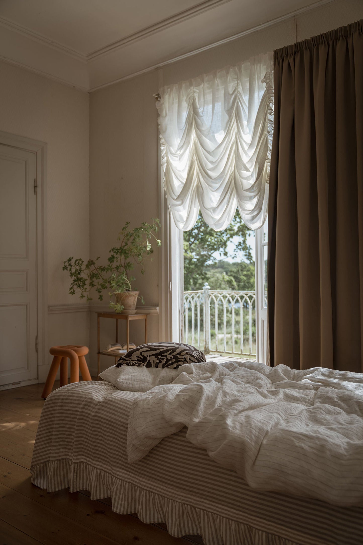 Frill Cushion Zebra