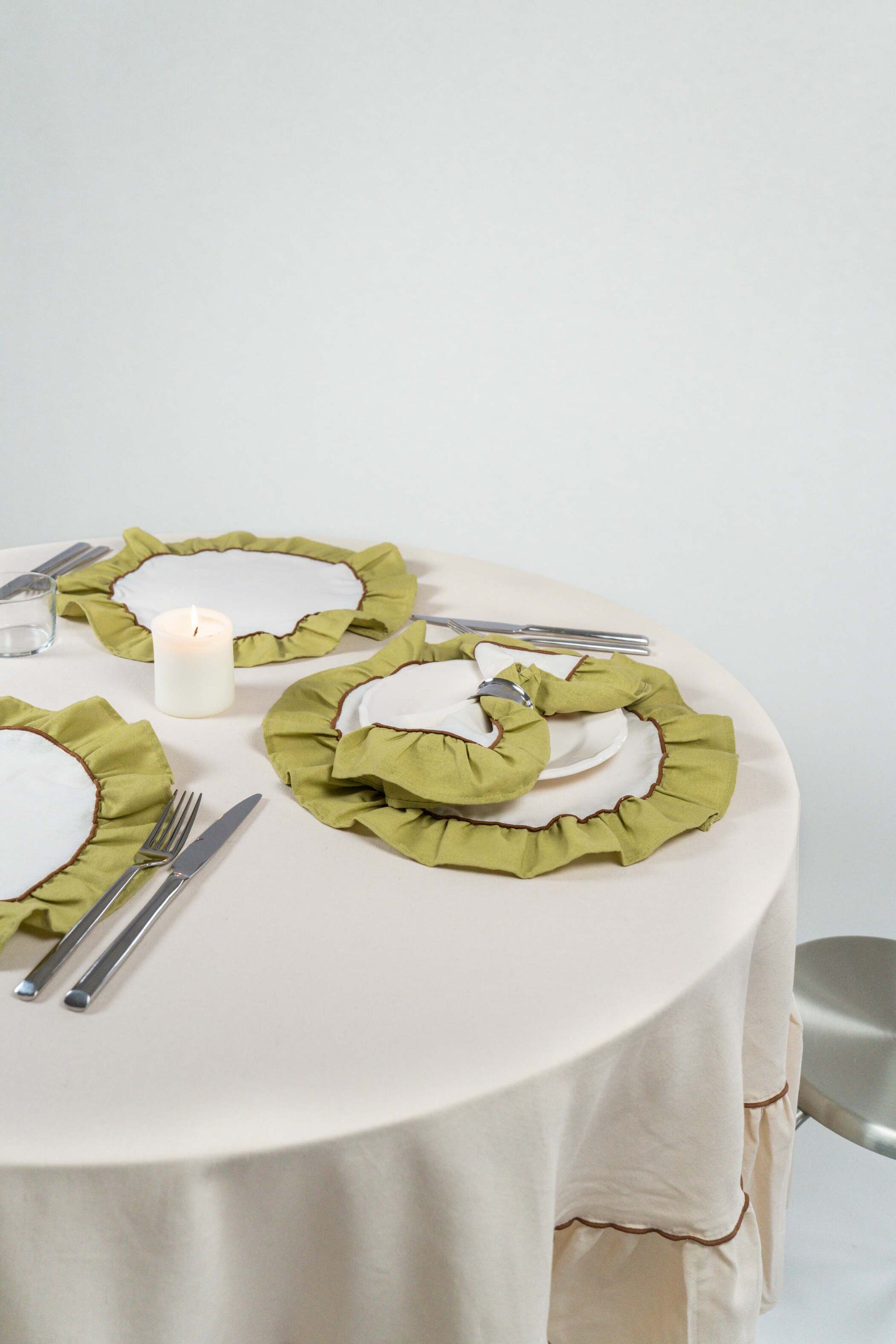 Round Ruffle Tablecloth, Beige