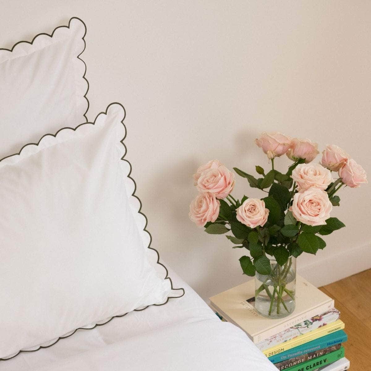 The Scalloped Pillowcases in White & Forest Green Cotton Percale (Set of 2)