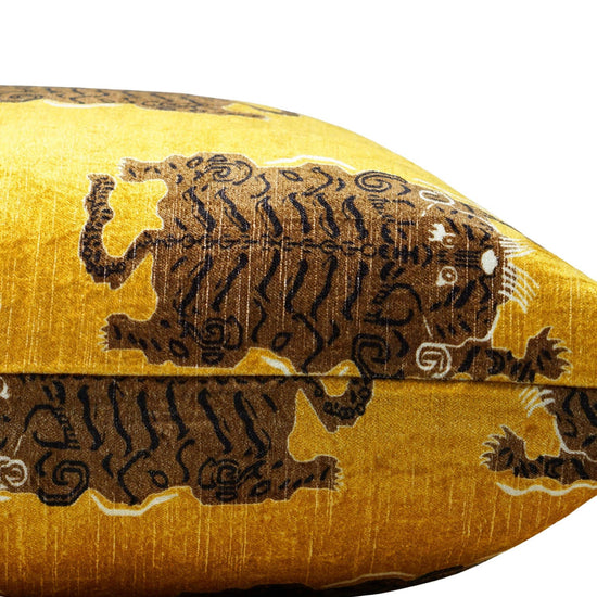 Le Tibetan Pillow