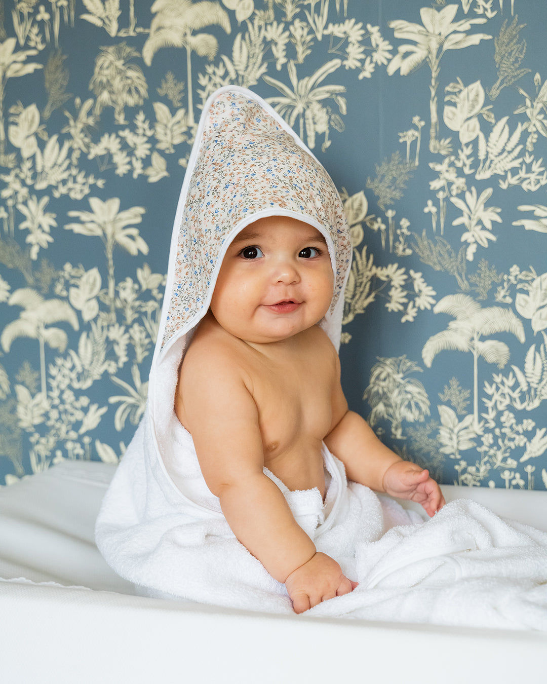 Baby Bath Towel with Flowers, White