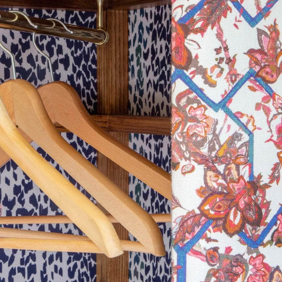 Creeping Trellis Fabric (Wedgwood Red)