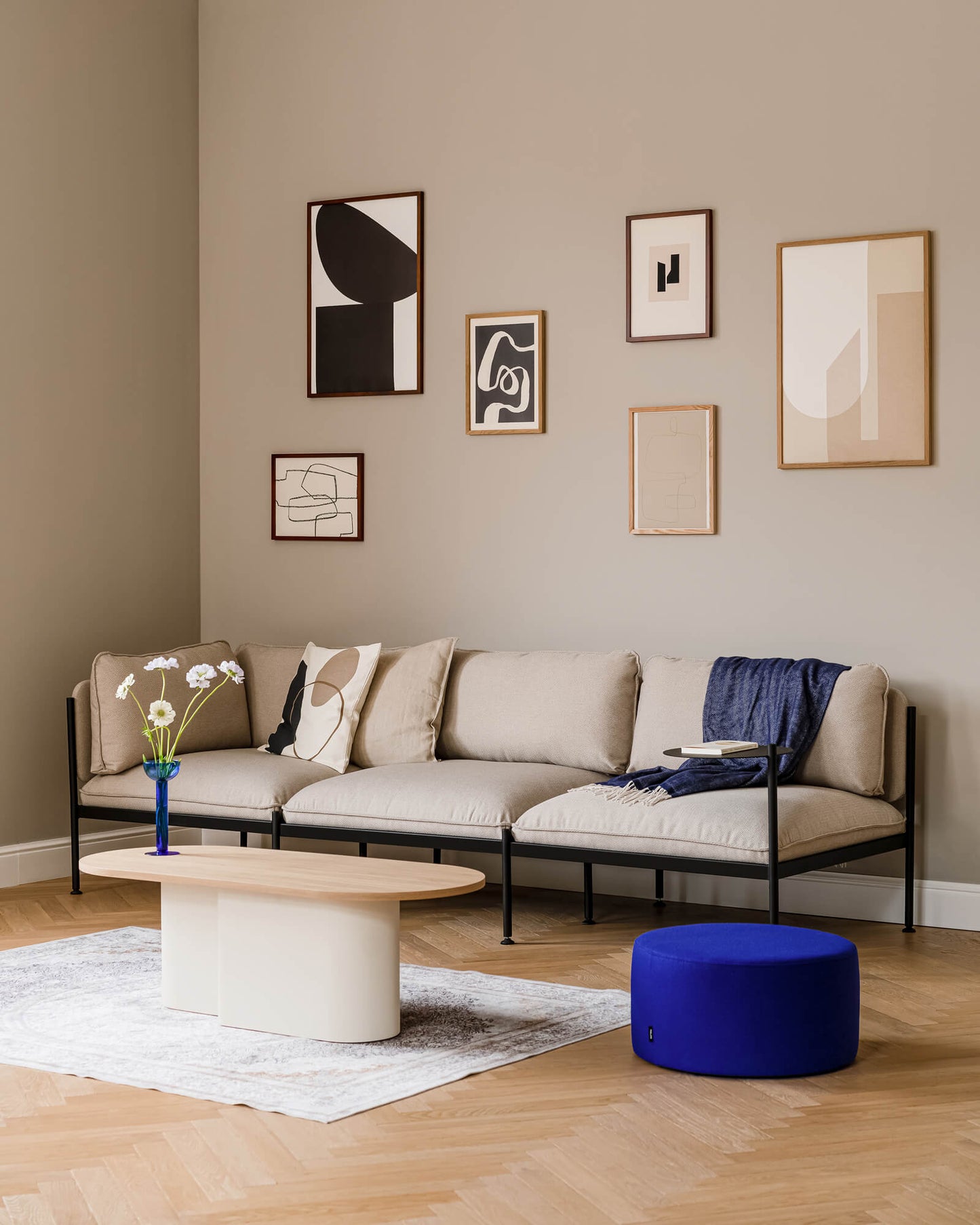 Looi Coffee Table