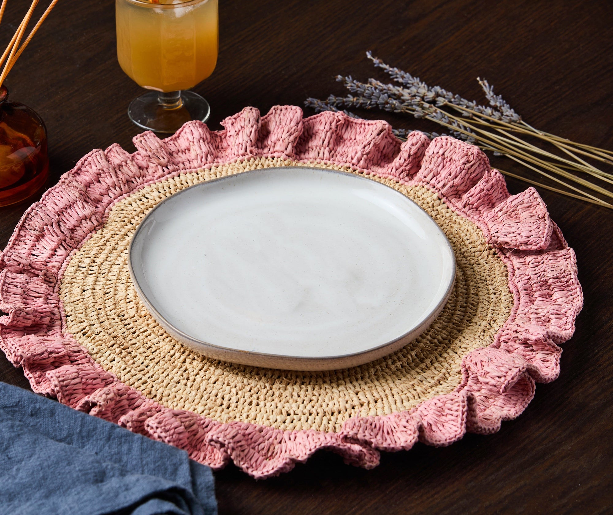 Handwoven Raffia Ruffle Placemat – Boho Chic Table Décor