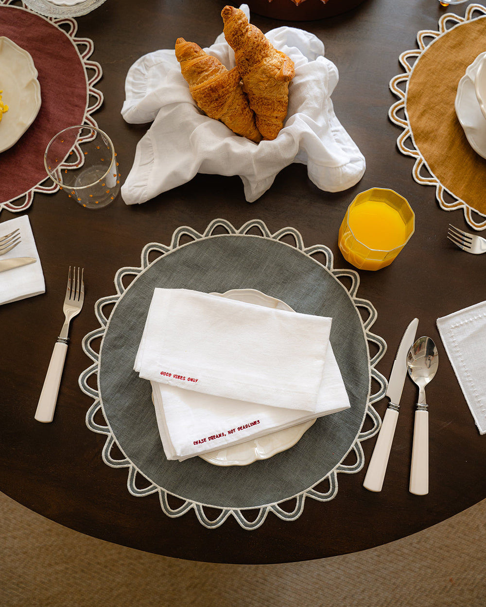 Halo Placemat, Grey with Ecru